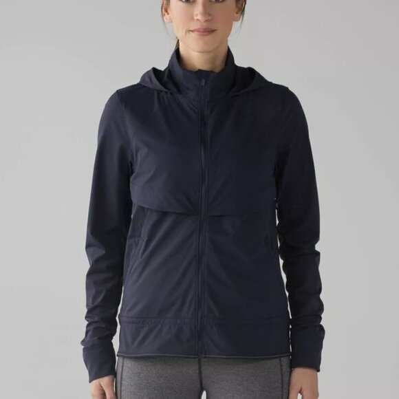 Lululemon Kicking Asphalt Jacket Black Mesh Inserts Hoodie Pockets High Low Sz 4 - Picture 1 of 12